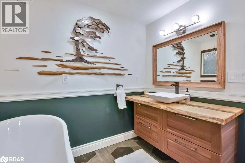 2095 DWYER Road