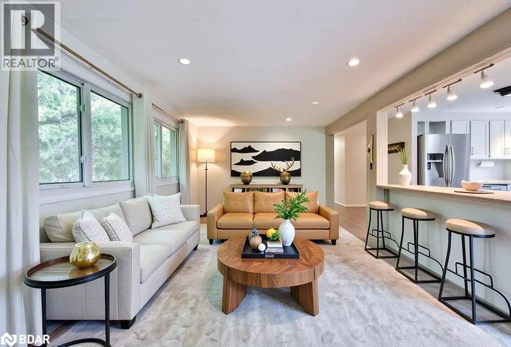 2095 DWYER Road
