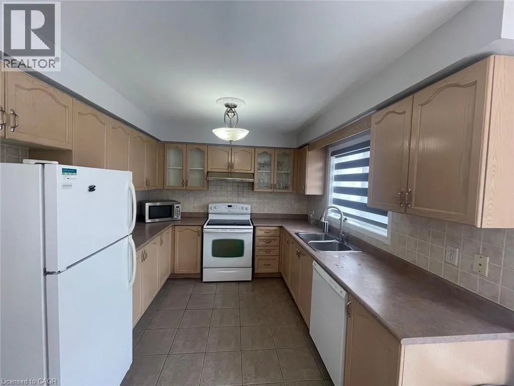 63 HEARTLEAF Crescent