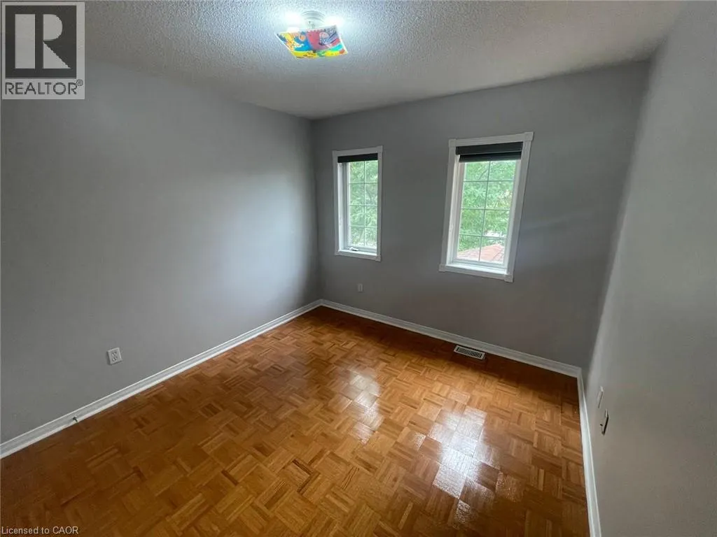 63 HEARTLEAF Crescent