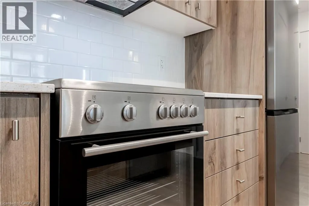 25 WELLINGTON Street S Unit# 1107, #1107