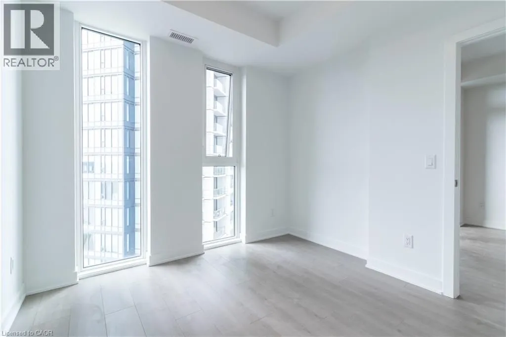 25 WELLINGTON Street S Unit# 1107, #1107