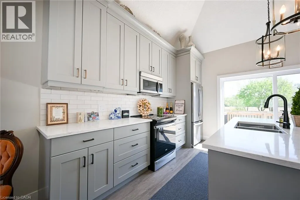 744 NELSON Street W Unit# 29, #29