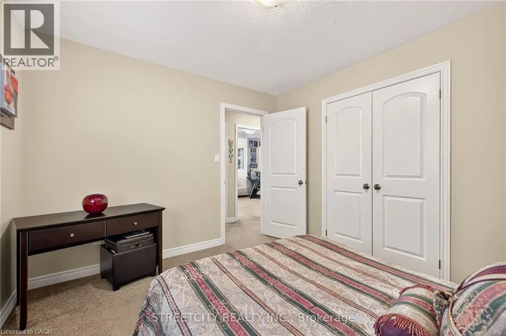 28 GOUDA Place