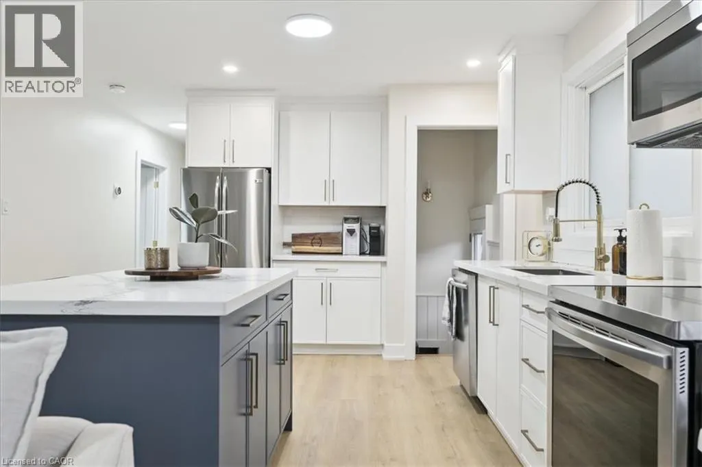 72 WEST 25TH Street