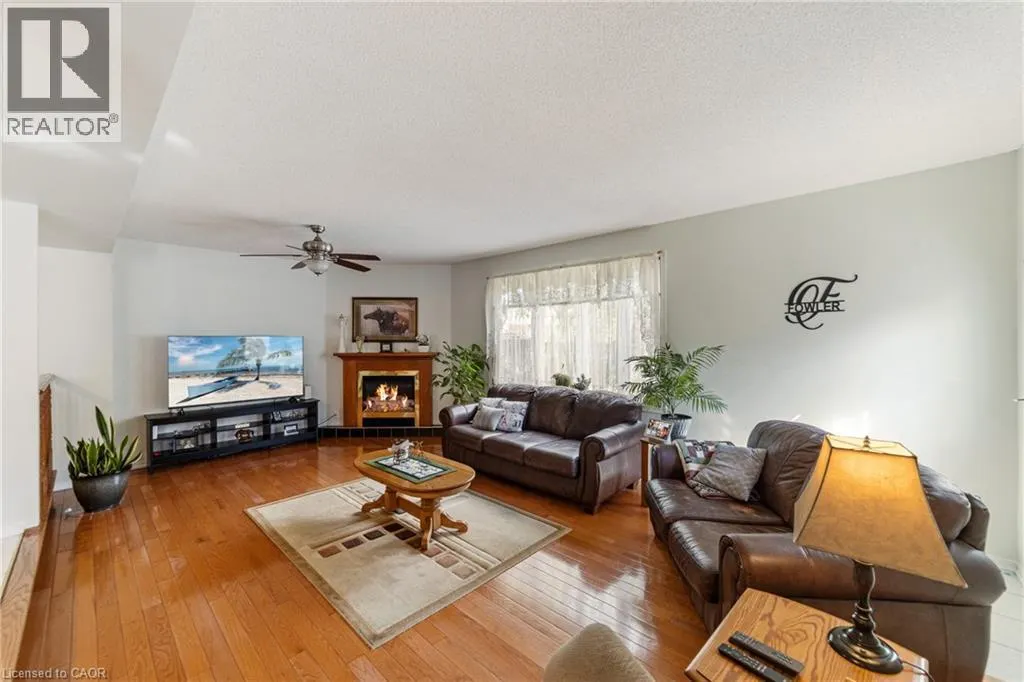 47 LEAWAY Avenue