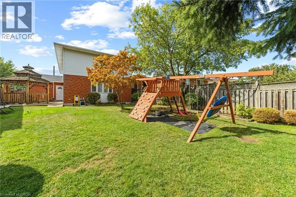 47 LEAWAY Avenue