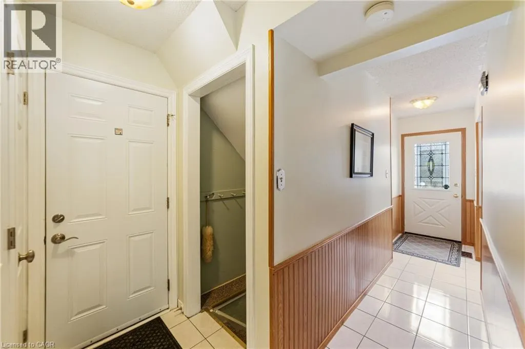 47 LEAWAY Avenue