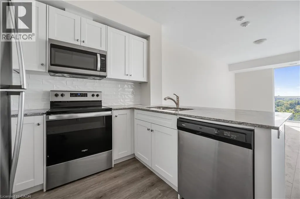 60 CHARLES Street W Unit# 2407, #2407