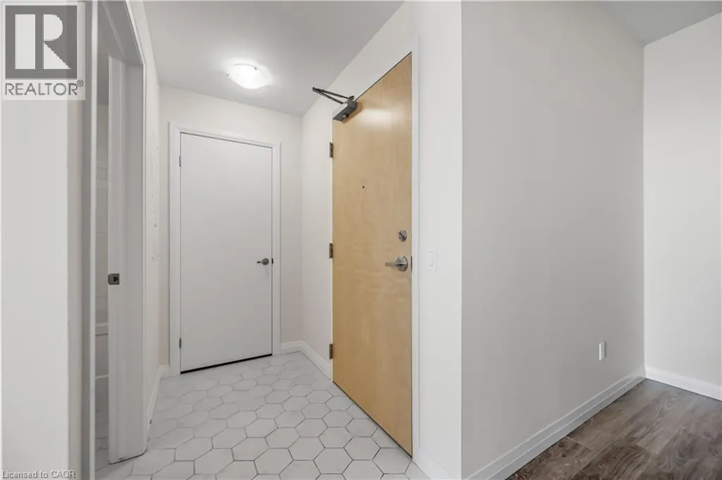 60 CHARLES Street W Unit# 2407, #2407