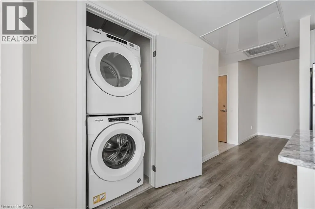 60 CHARLES Street W Unit# 2407, #2407