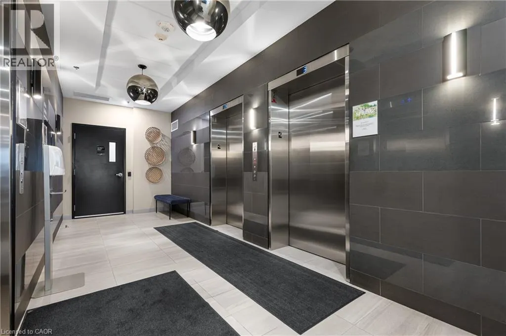 60 CHARLES Street W Unit# 2407, #2407