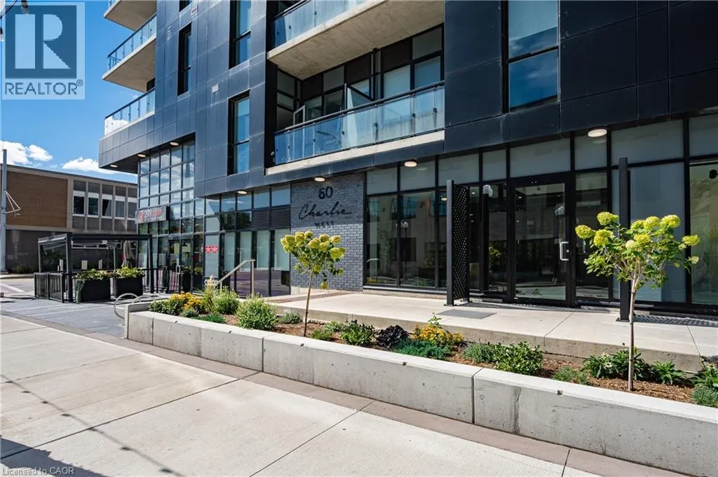 60 CHARLES Street W Unit# 2407, #2407