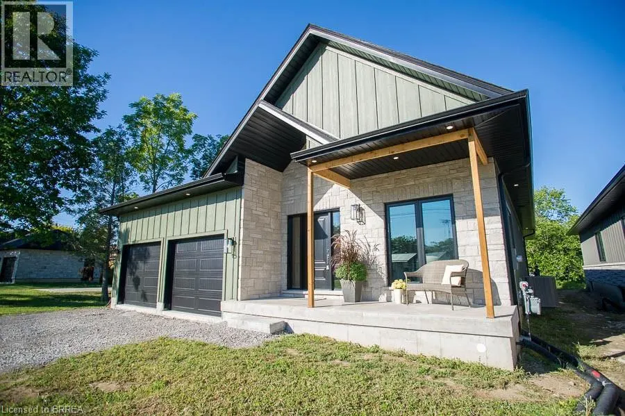 5 SCOTT Drive