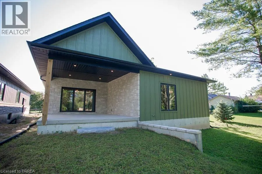 5 SCOTT Drive