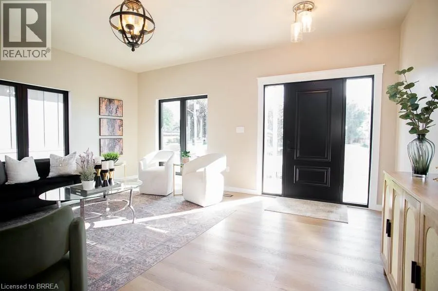 5 SCOTT Drive