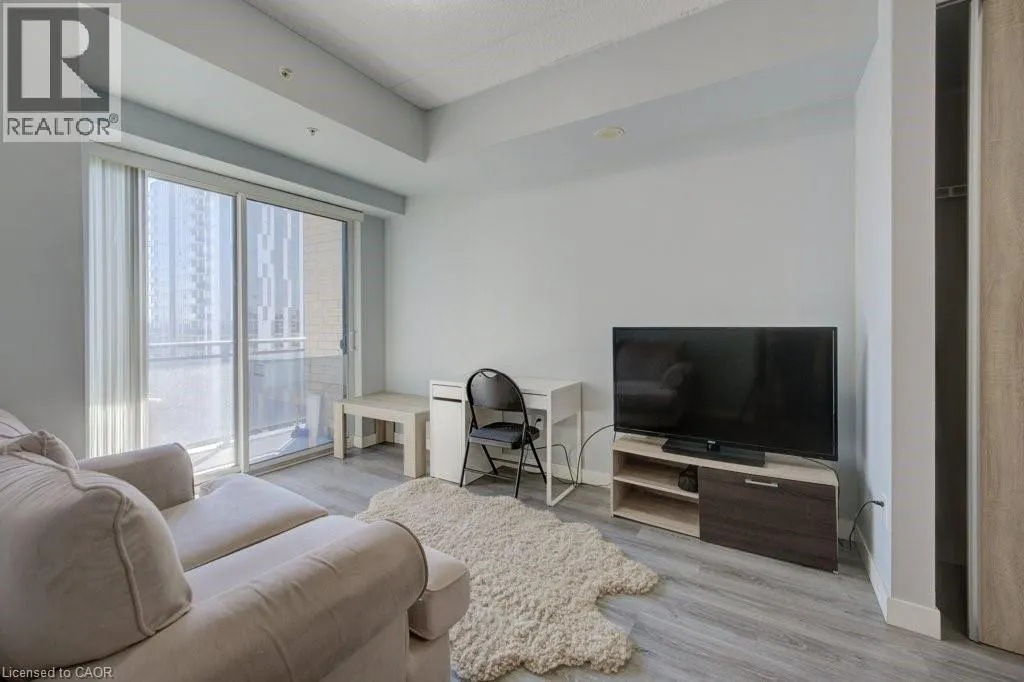 318 SPRUCE Street Unit# 1203, #1203