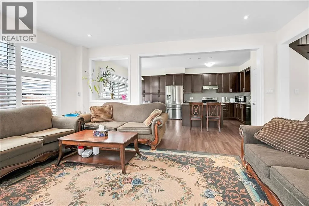 3 ALDGATE Avenue