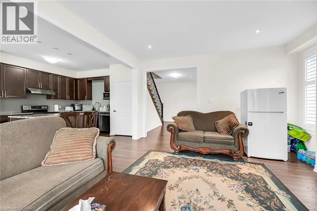 3 ALDGATE Avenue