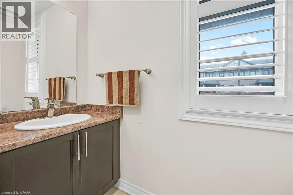 3 ALDGATE Avenue