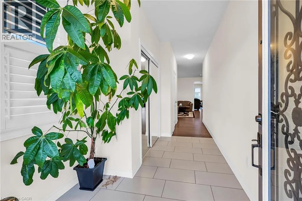 3 ALDGATE Avenue