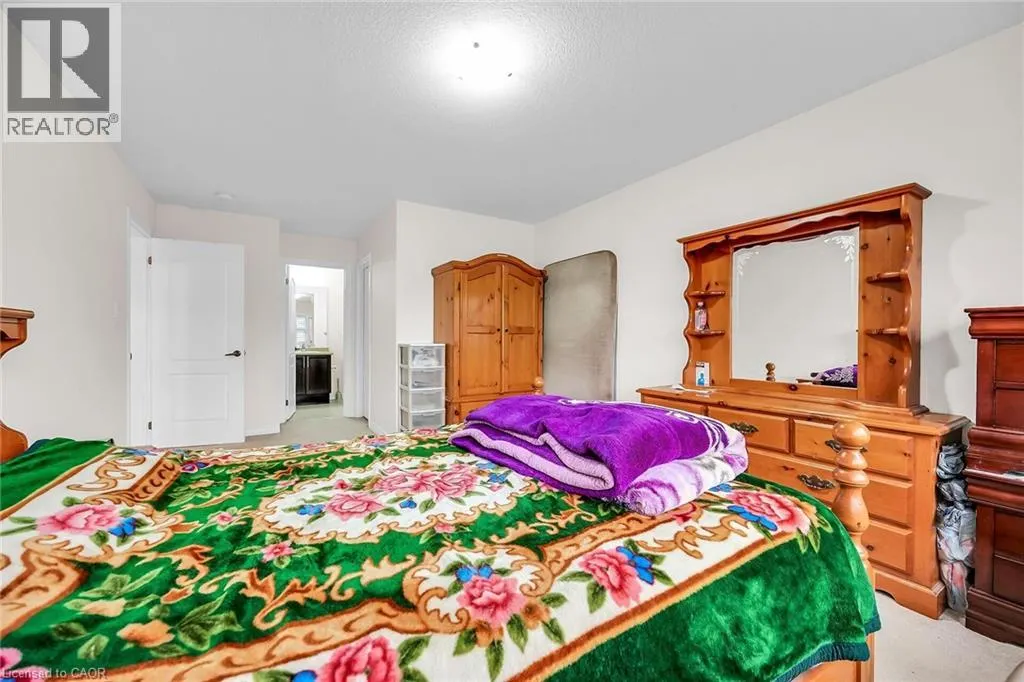 3 ALDGATE Avenue
