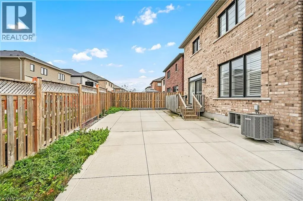 3 ALDGATE Avenue