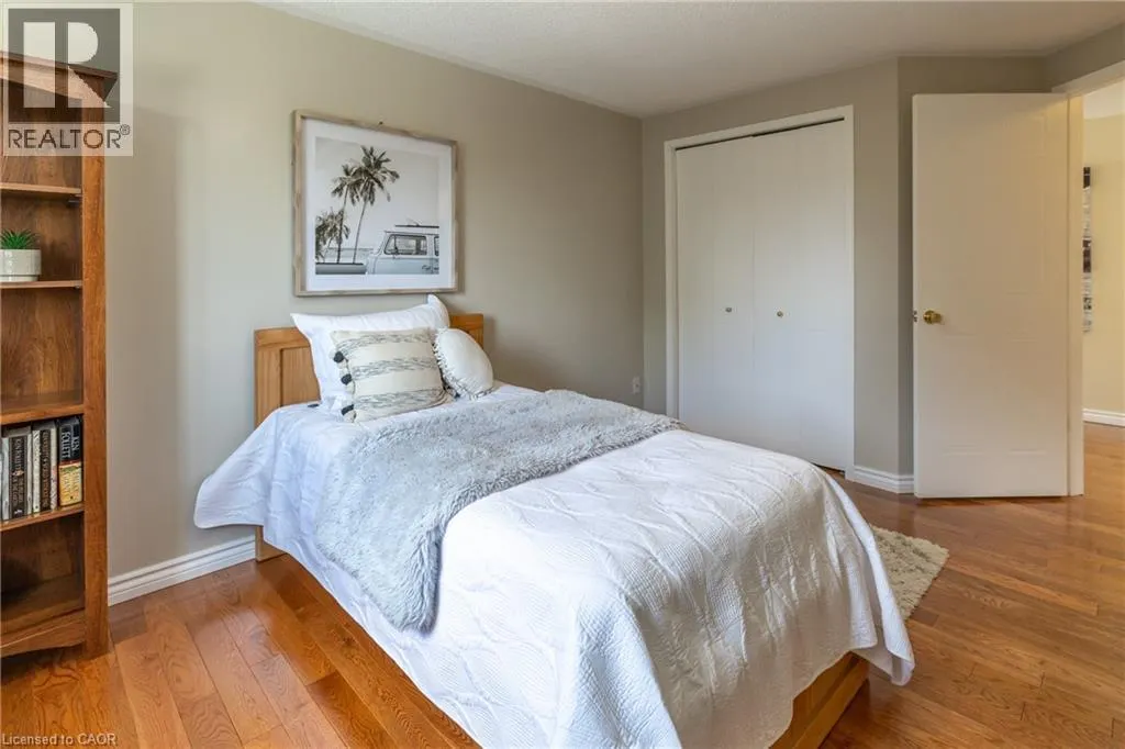 31 BUSHMILLS Crescent