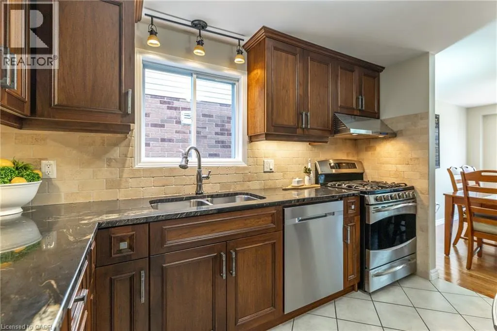 31 BUSHMILLS Crescent