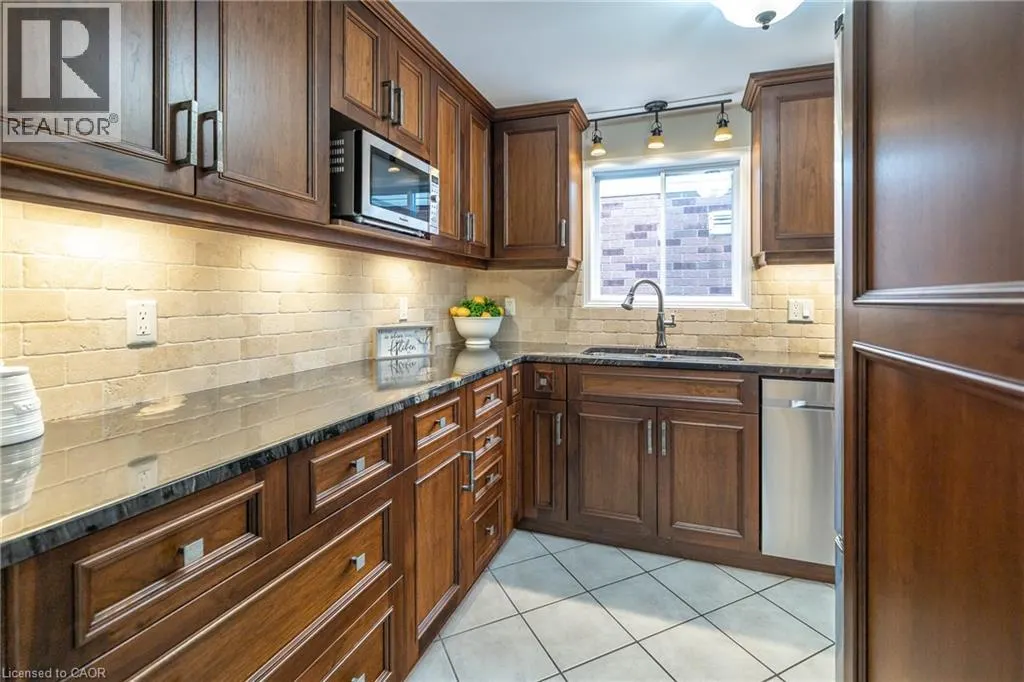 31 BUSHMILLS Crescent