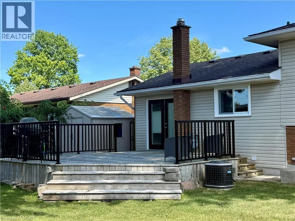 24 GLADYS Avenue
