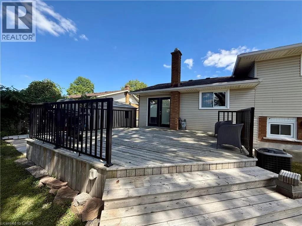 24 GLADYS Avenue