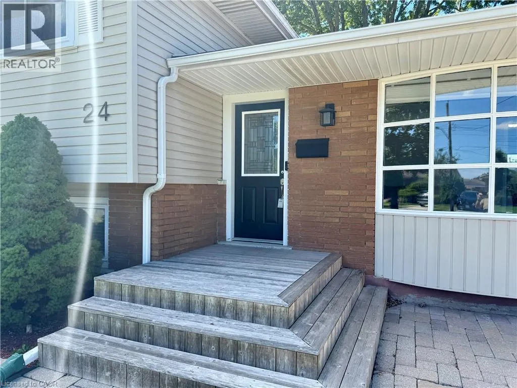 24 GLADYS Avenue