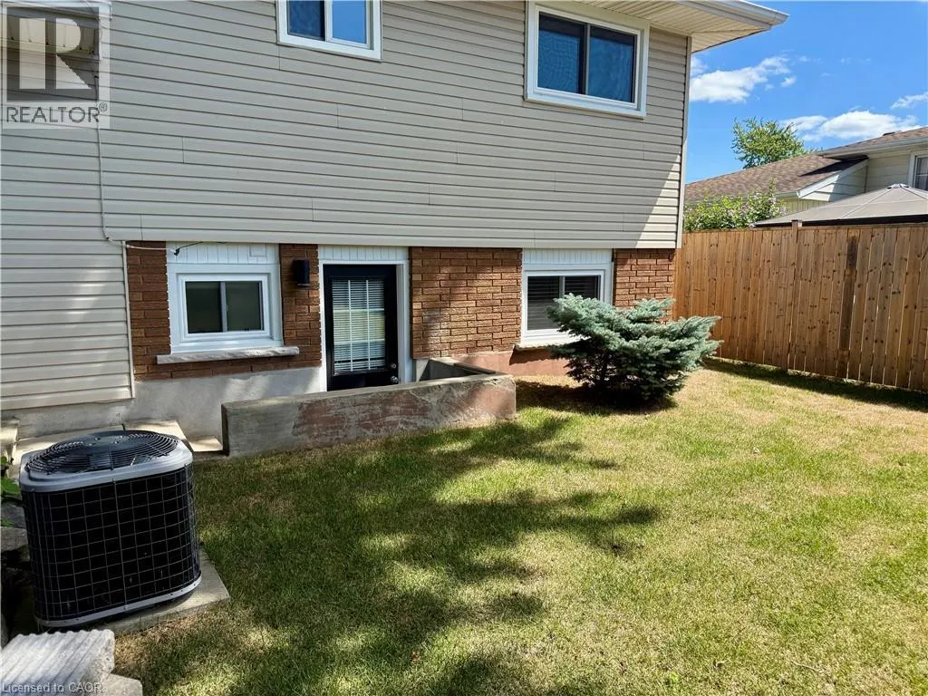 24 GLADYS Avenue