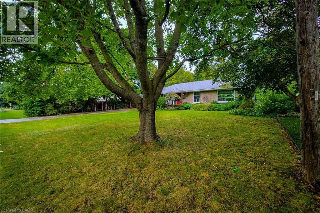 371 ROBINA Road
