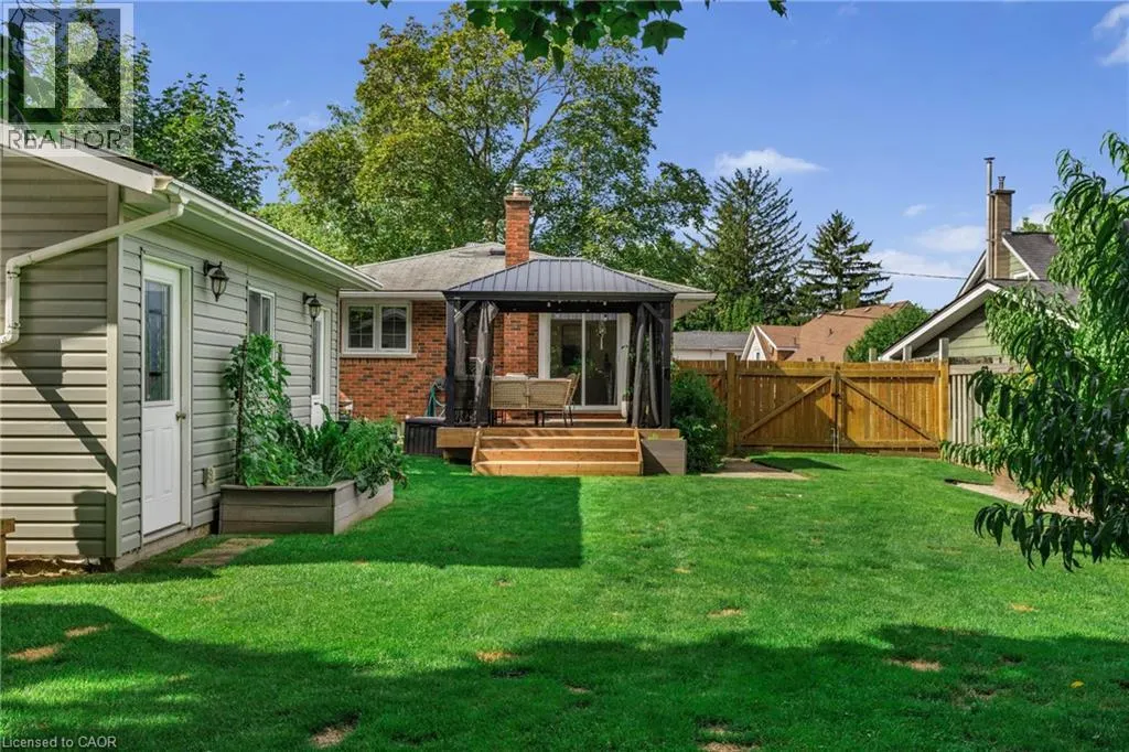 11 FLYNN Avenue