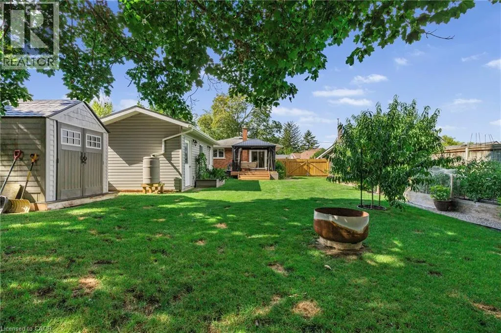 11 FLYNN Avenue