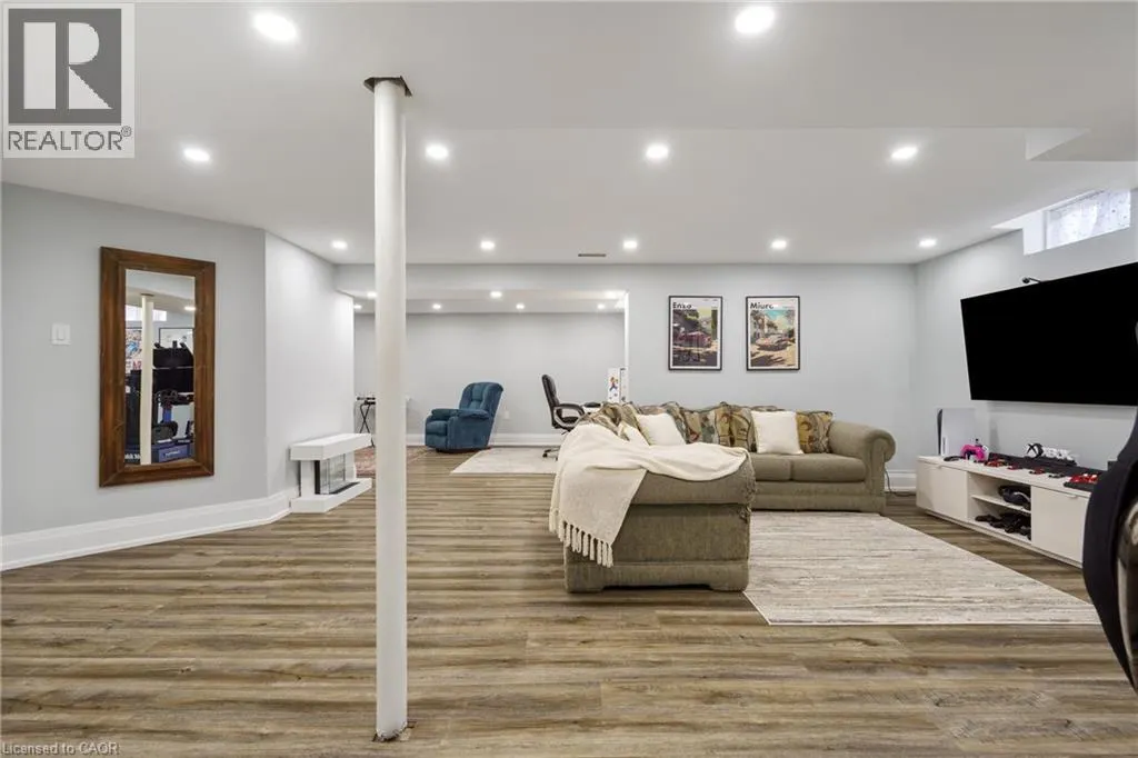 104 DAVIDSON Boulevard