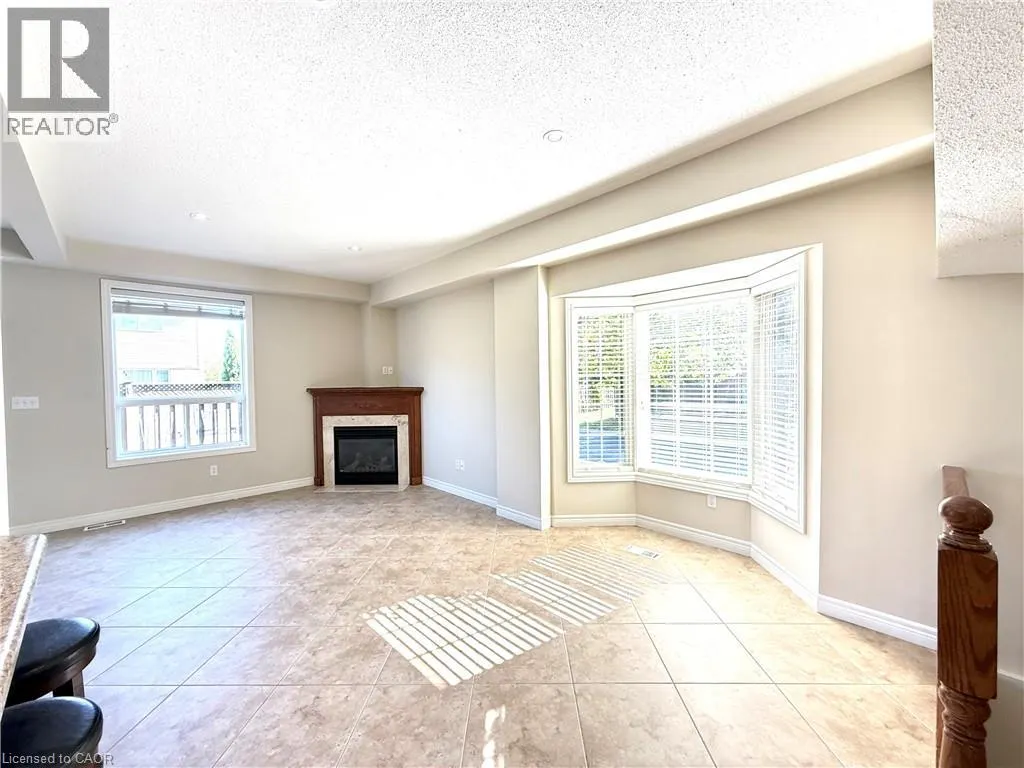 92 MARINA POINT Crescent