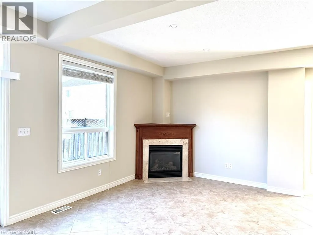 92 MARINA POINT Crescent