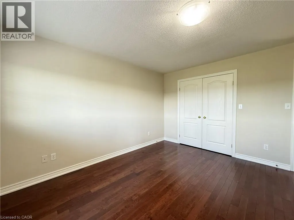 92 MARINA POINT Crescent
