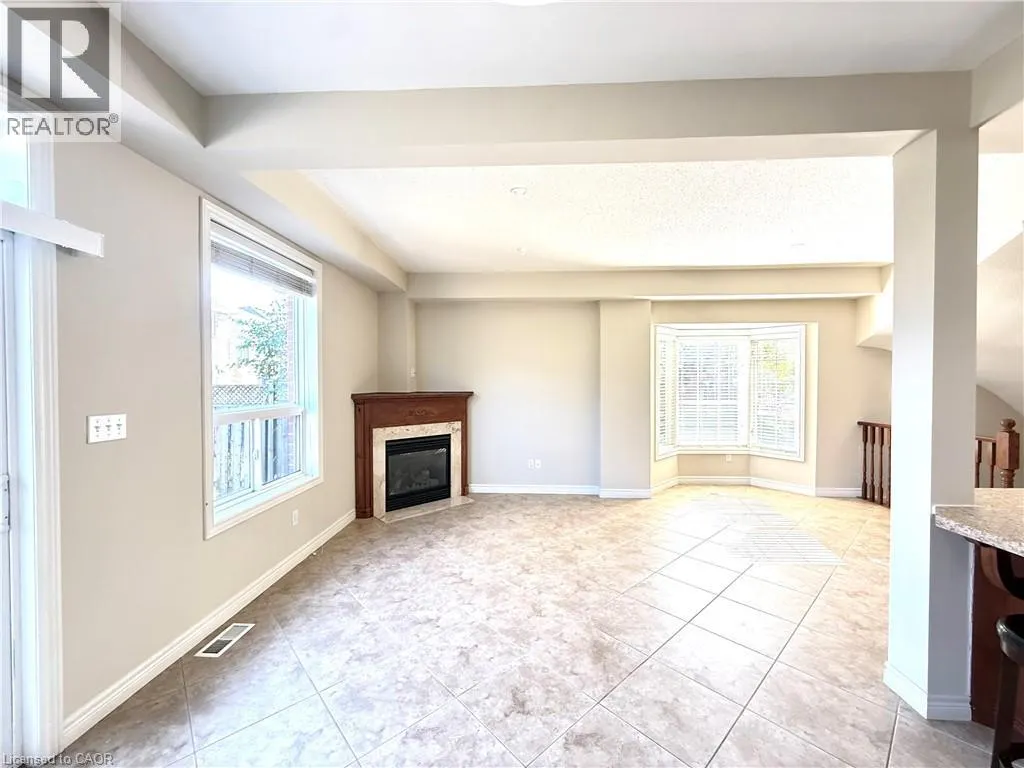 92 MARINA POINT Crescent