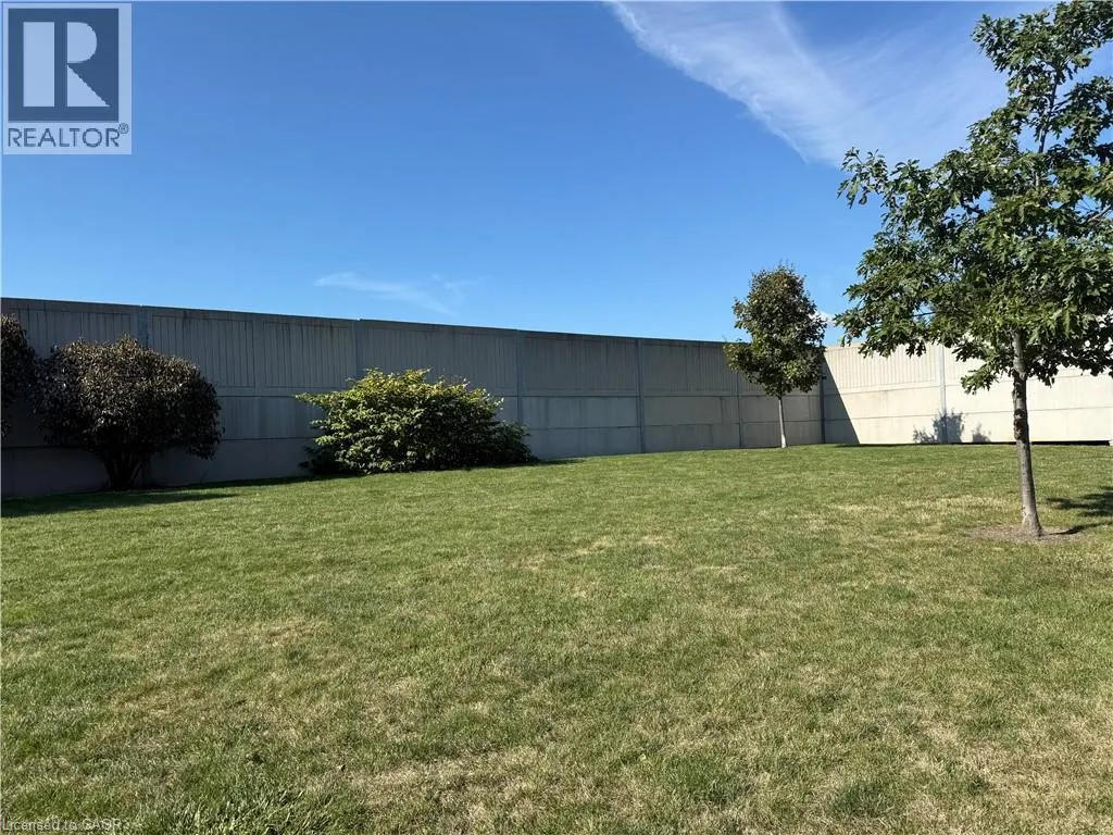 92 MARINA POINT Crescent
