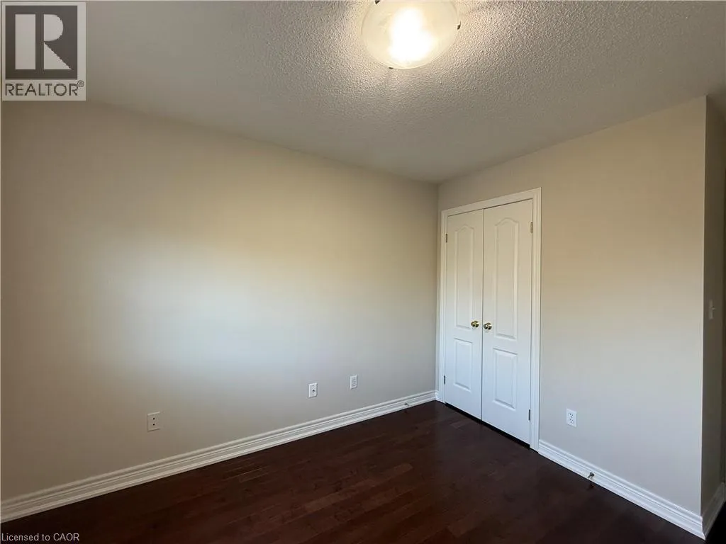 92 MARINA POINT Crescent