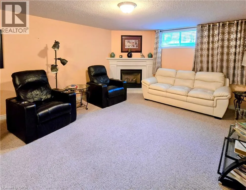 20 ISHERWOOD Avenue Unit# 116, #116