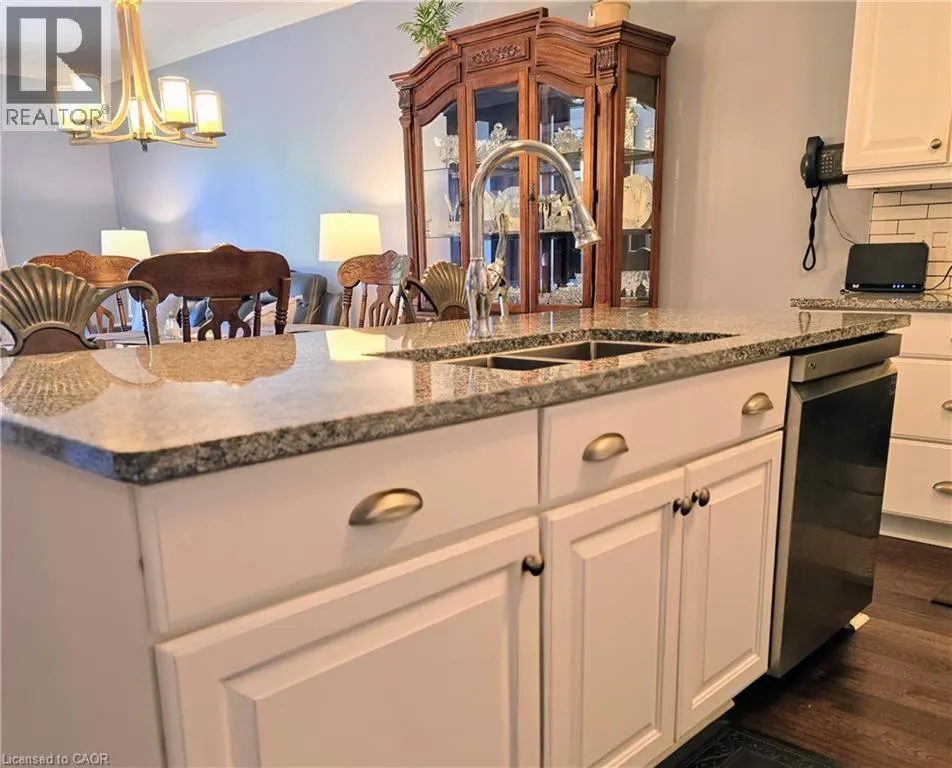 20 ISHERWOOD Avenue Unit# 116, #116
