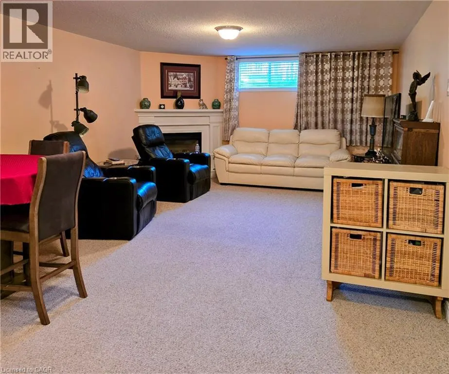 20 ISHERWOOD Avenue Unit# 116, #116
