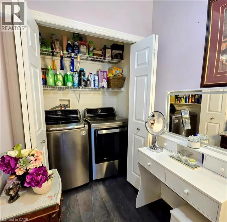 20 ISHERWOOD Avenue Unit# 116, #116
