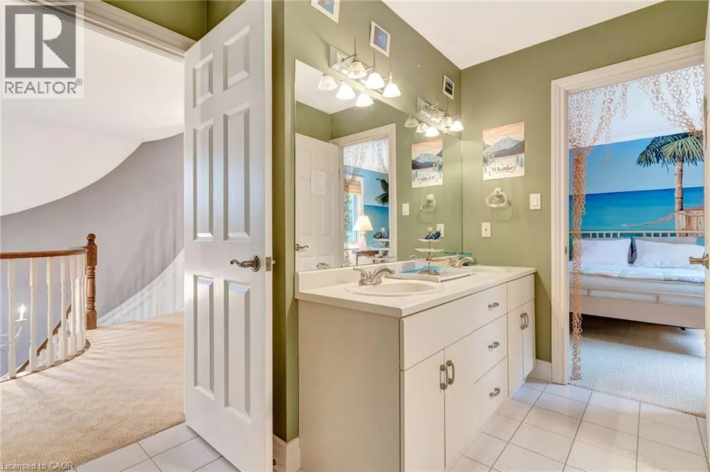 22 DEERPATH Court
