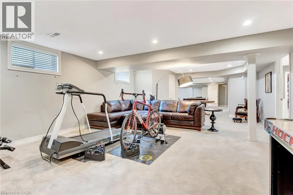 22 DEERPATH Court